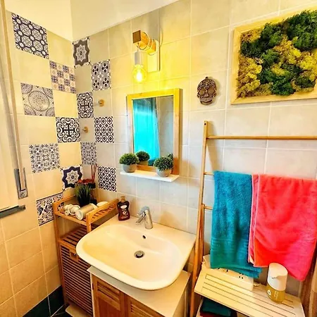 Appartement Meizon Business Tower, Imbarco Traghetti Sicilia E Sardegna, Terrazzo Esclusivo, Wi-fi Super Veloce, Parcheggio Riservato Genua